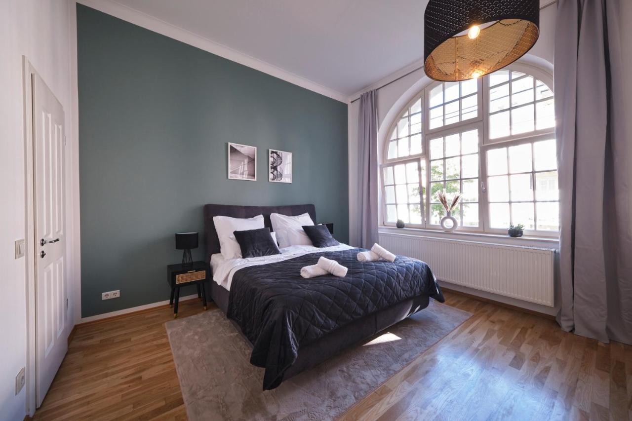 Historisches Deluxe Apartment Im Marianum ノイス エクステリア 写真