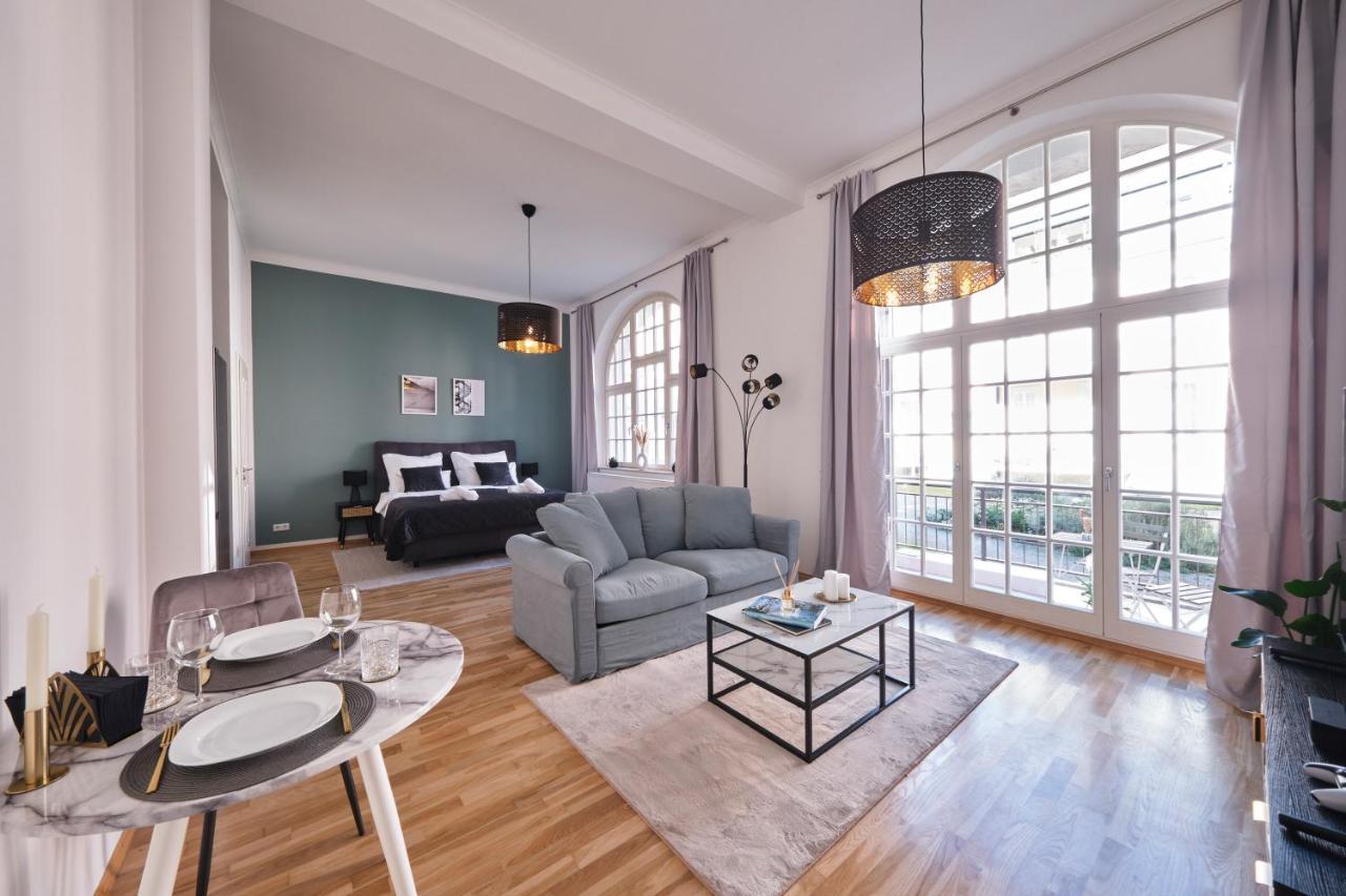Historisches Deluxe Apartment Im Marianum ノイス エクステリア 写真