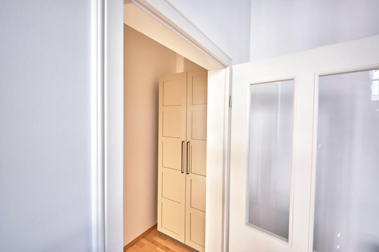 Historisches Deluxe Apartment Im Marianum ノイス エクステリア 写真