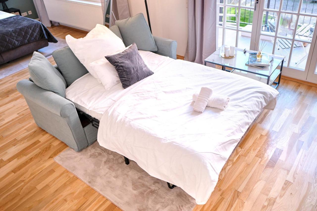 Historisches Deluxe Apartment Im Marianum ノイス エクステリア 写真