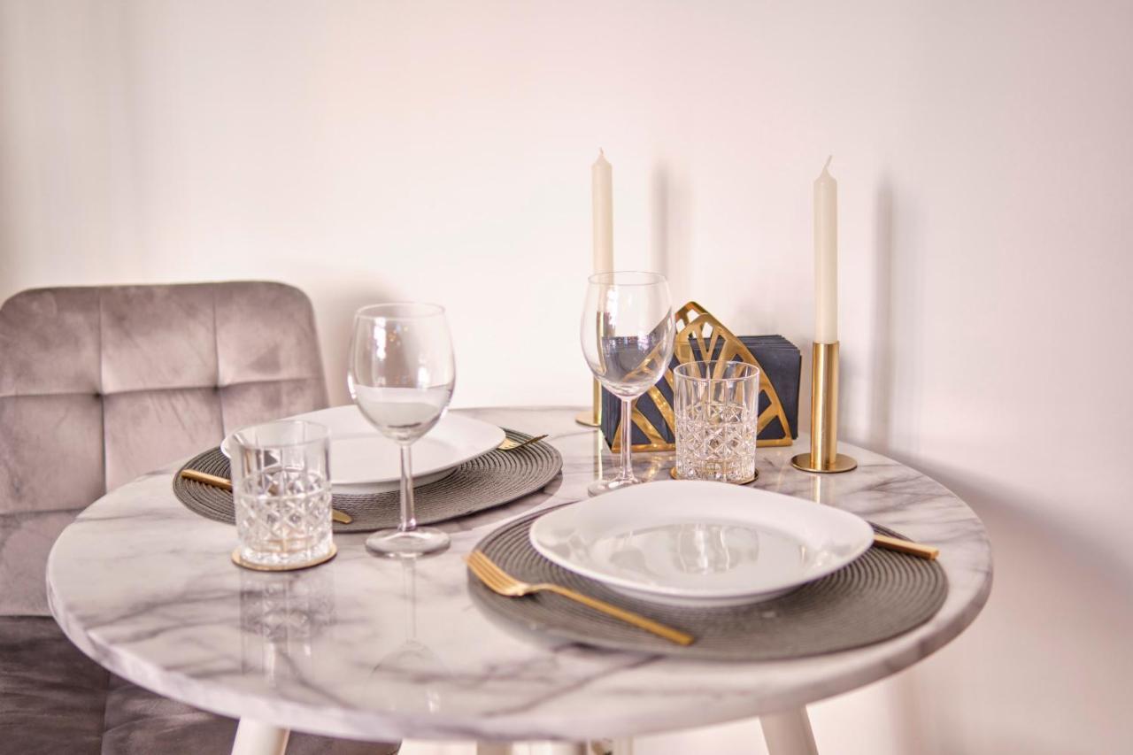 Historisches Deluxe Apartment Im Marianum ノイス エクステリア 写真