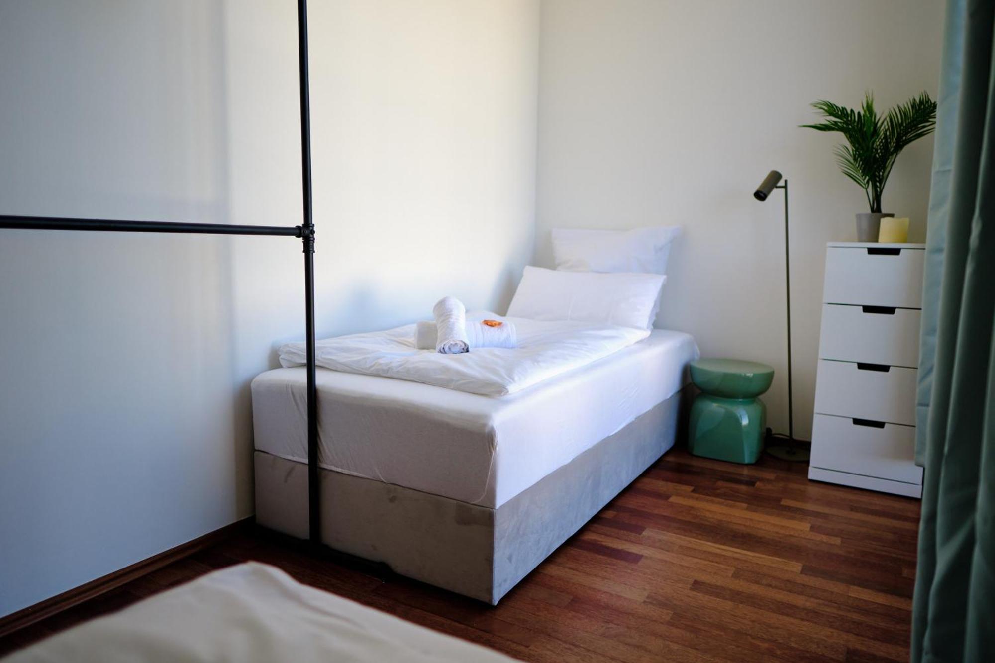 Historisches Deluxe Apartment Im Marianum ノイス エクステリア 写真
